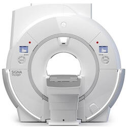 Магнитно-резонансный томограф GE SIGNA Voyager (США)