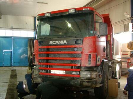 Самосвал Scania R124CB6X6HZ360 25 тонн (192)