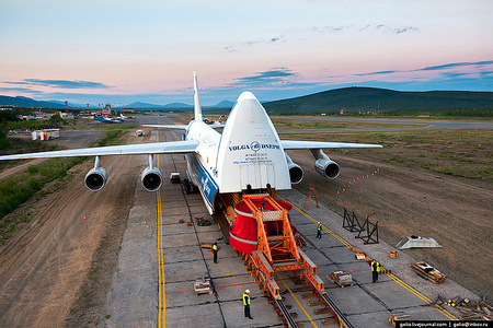 Ан-124 «Руслан» — самый большой в мире серийный самолёт. Авиакомпания «Волга-Днепр»