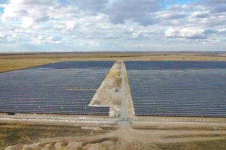 В Оренбургской области введена в эксплуатацию очередная солнечная электростанция мощностью 25 МВт
