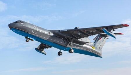 Взлетел очередной серийный самолет-амфибия Бе-200ЧС — первый для ВМФ РФ