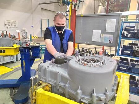 На заводе двигателей КАМАЗа начат серийный выпуск новой раздаточной коробки