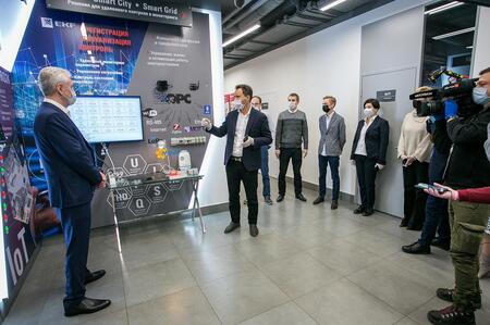 Мэр Москвы познакомился с инновационными разработками компании EKF