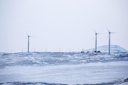 РусГидро ввело в эксплуатацию уникальный ветродизельный комплекс в арктическом поселке Тикси