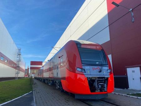 Уральские локомотивы выпустили двухсотый электропоезд «Ласточка»