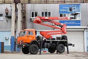 Комбинированный подъёмник с высотой 28 метров на базе отечественного КАМАЗ-4326