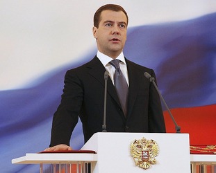 Д.Медведев: Россия намерена удерживать космическое лидерство