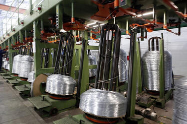 На Абинском электрометаллургическом заводе открыт цех по производству метизных изделий