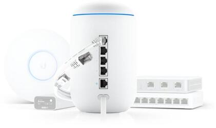 Ubiquiti сочетает в себе маршрутизатор и точку доступа Wi-Fi с UniFi Dream Machine
