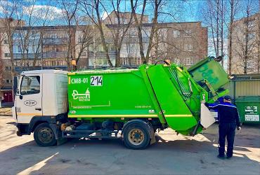 Как мусоровоз производства Смоленского завода КДМ эксплуатируется в Вологодской области