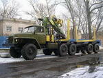 Урал-375 лесовоз, двигатель ЯМЗ-238, быстроходные редуктора, новый прицеп-роспуск
