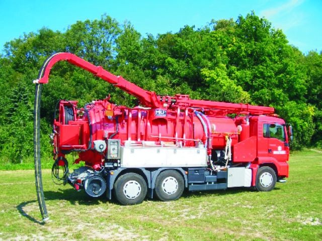 Комбинированная каналопромывочная машина P340LB6X2HLB