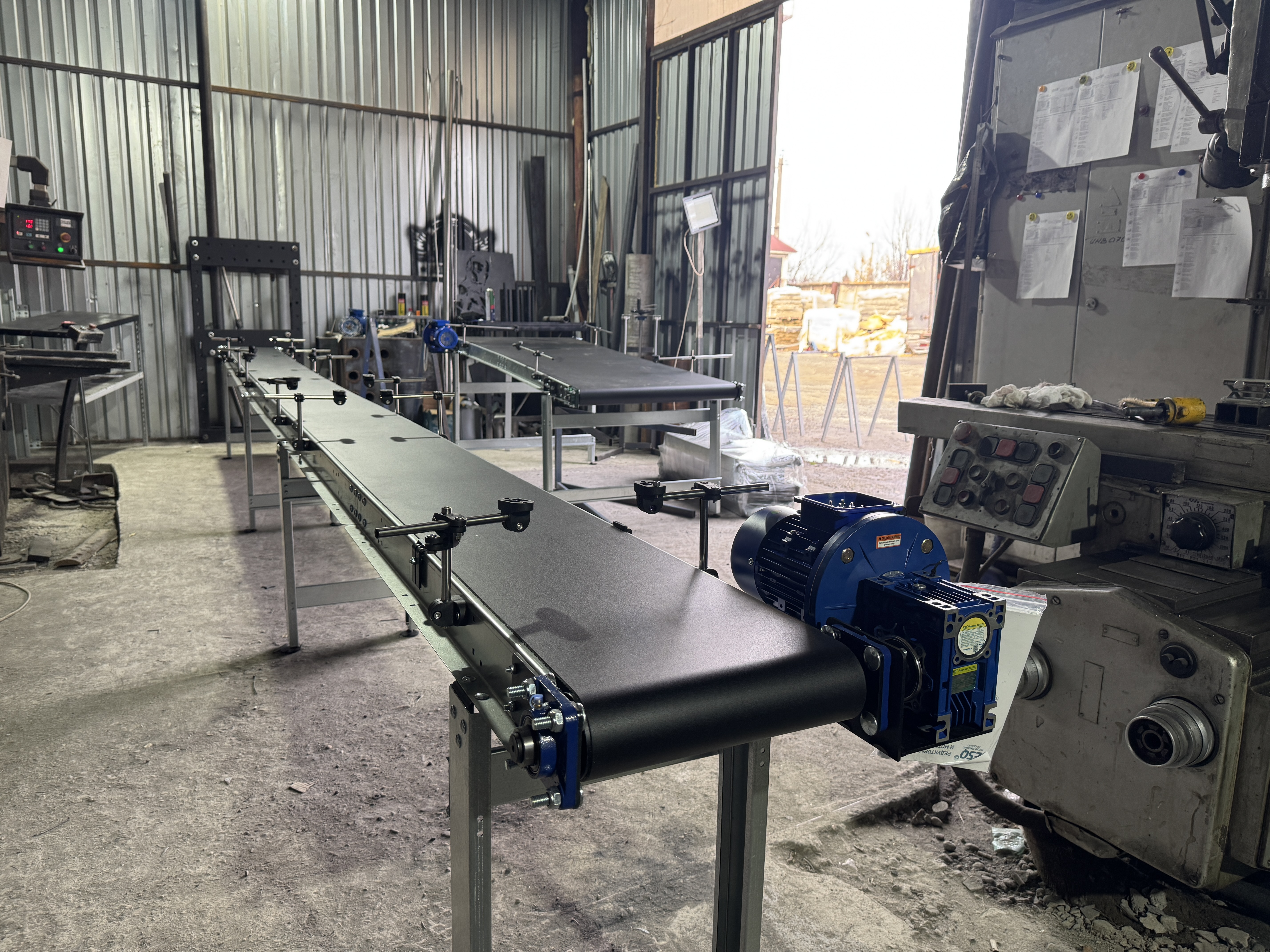 Прямой ленточный конвейер