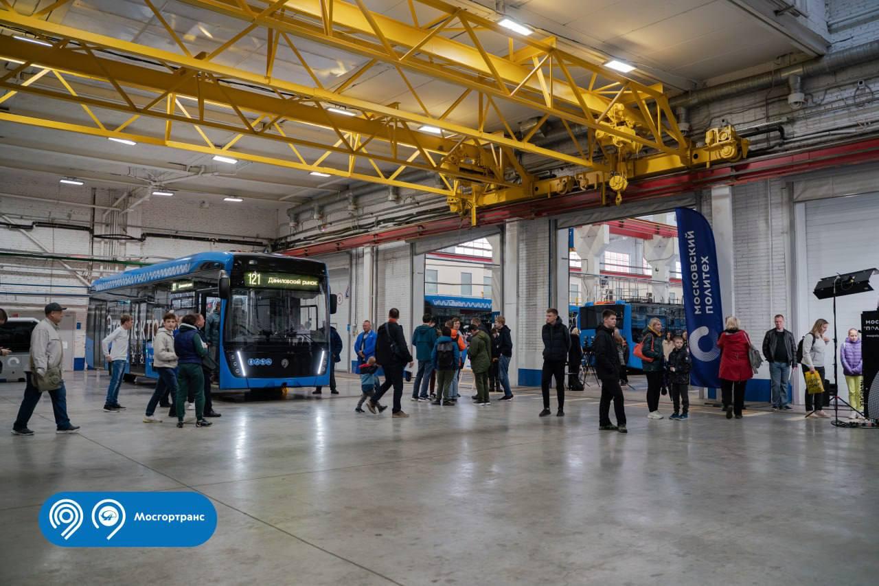 День открытых дверей Мосгортранса прошел отлично! Мы организовали его вместе с Московским Политехом День открытых дверей Мосгортранса прошел отлично! Мы организовали его вместе с Московским Политехом