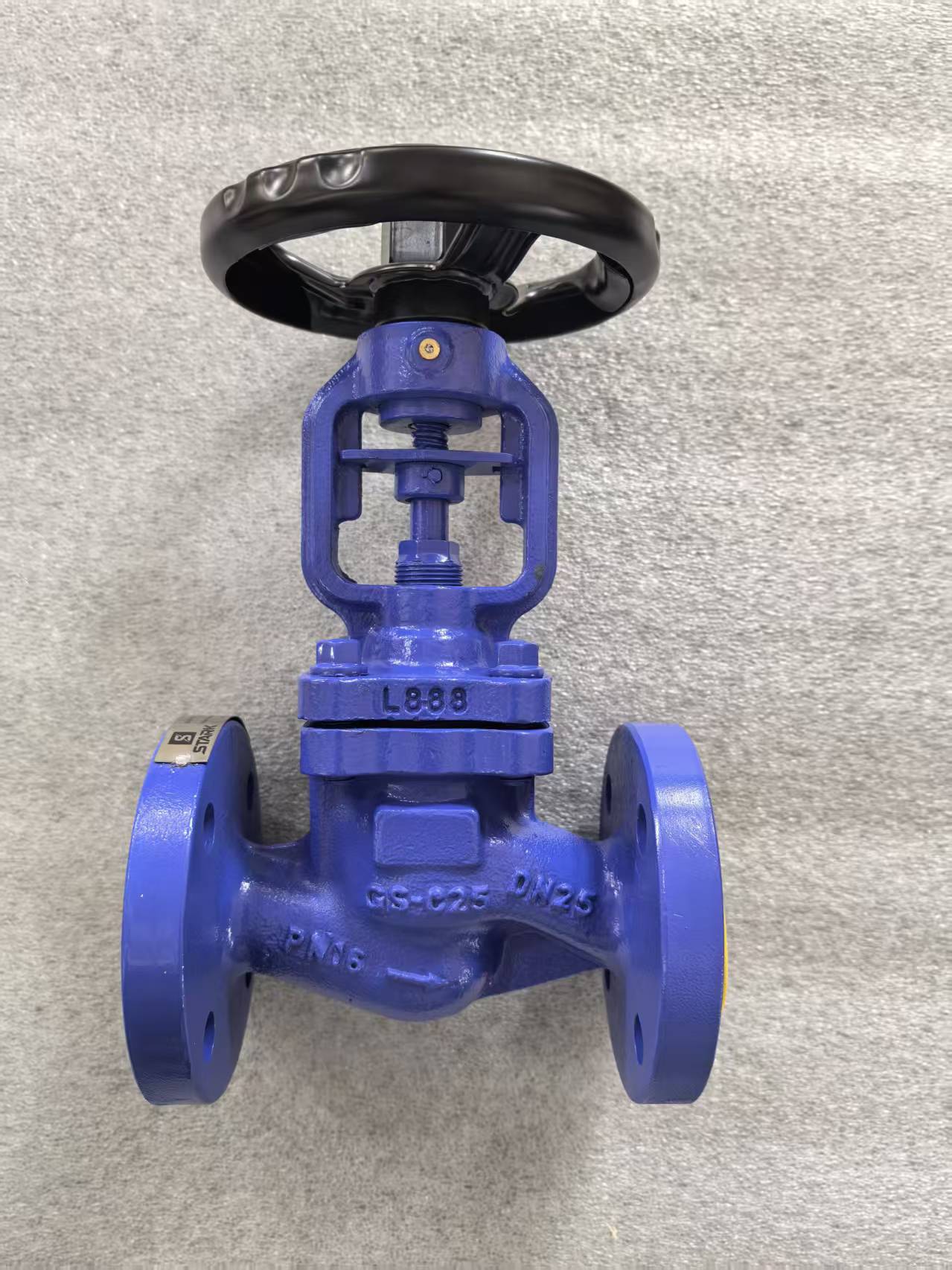 Сильфонный клапан запорный фланцевый стальной 15с66нж Сильфонный клапан запорный фланцевый стальной 15с66нж