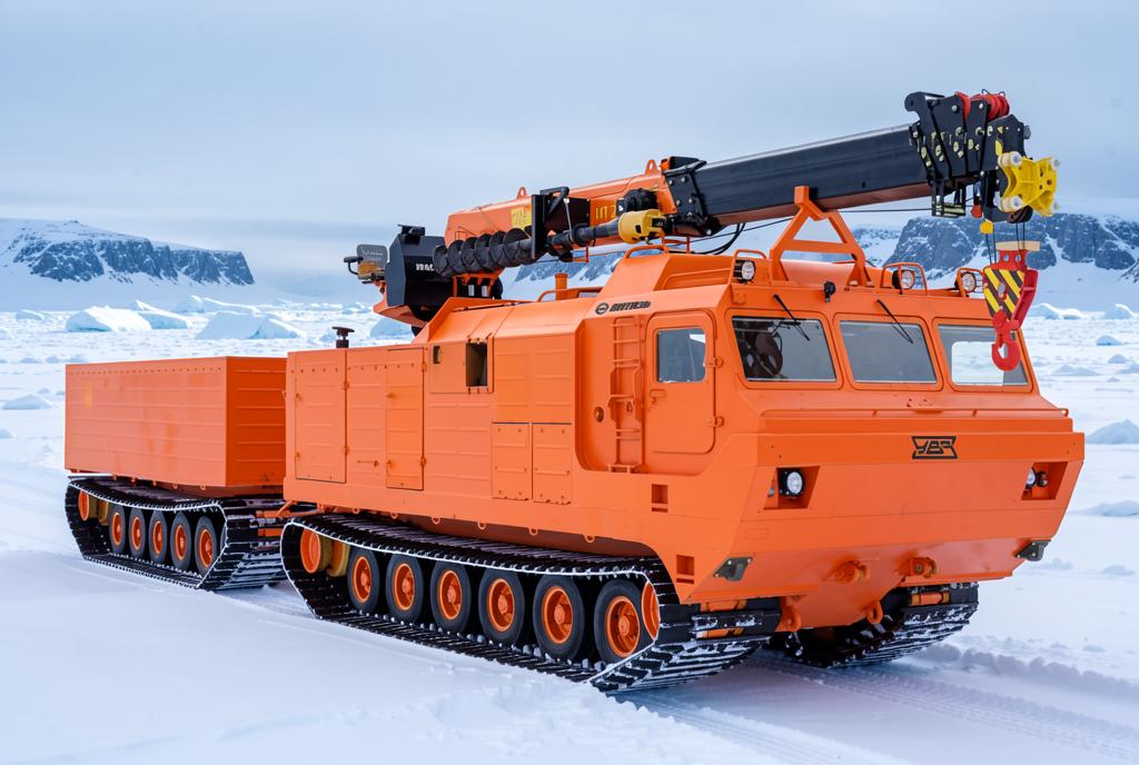  УВЗ представил новый вездеход для Арктики и Антарктики