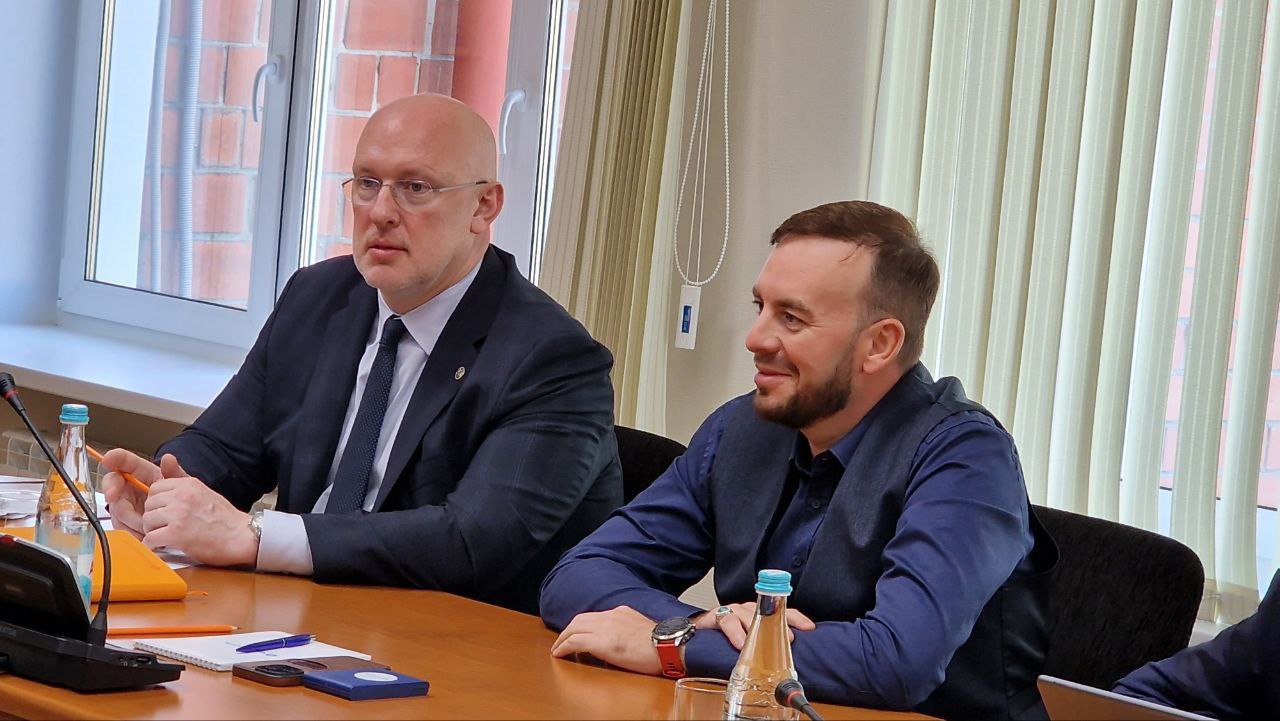Челябинские предприниматели обсудили вопрос «дорогих денег»: участие в дискуссии принял директор ЧЗЭО Алексей Камынин