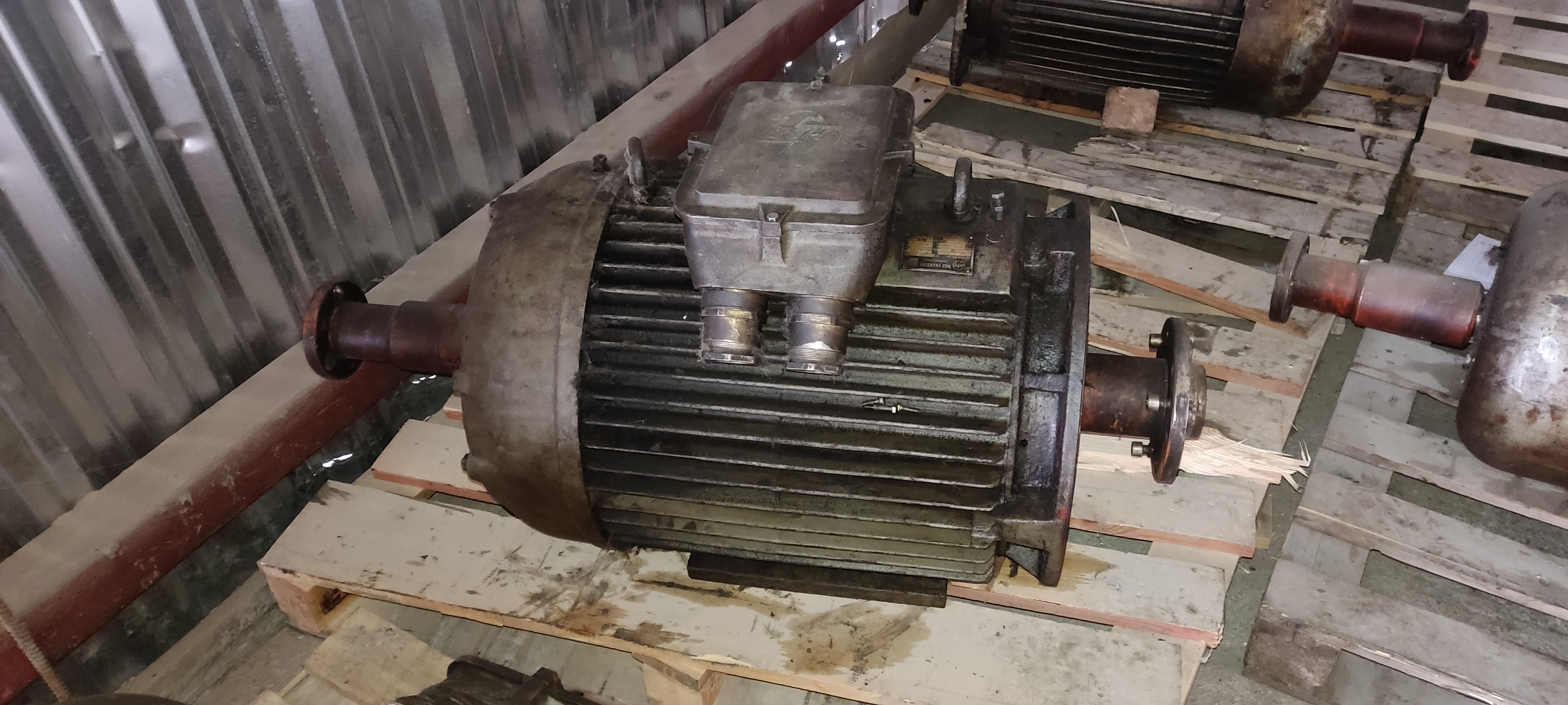 Электродвигатели 22, 30, квт 970 (975) об/мин MEZ Чешские