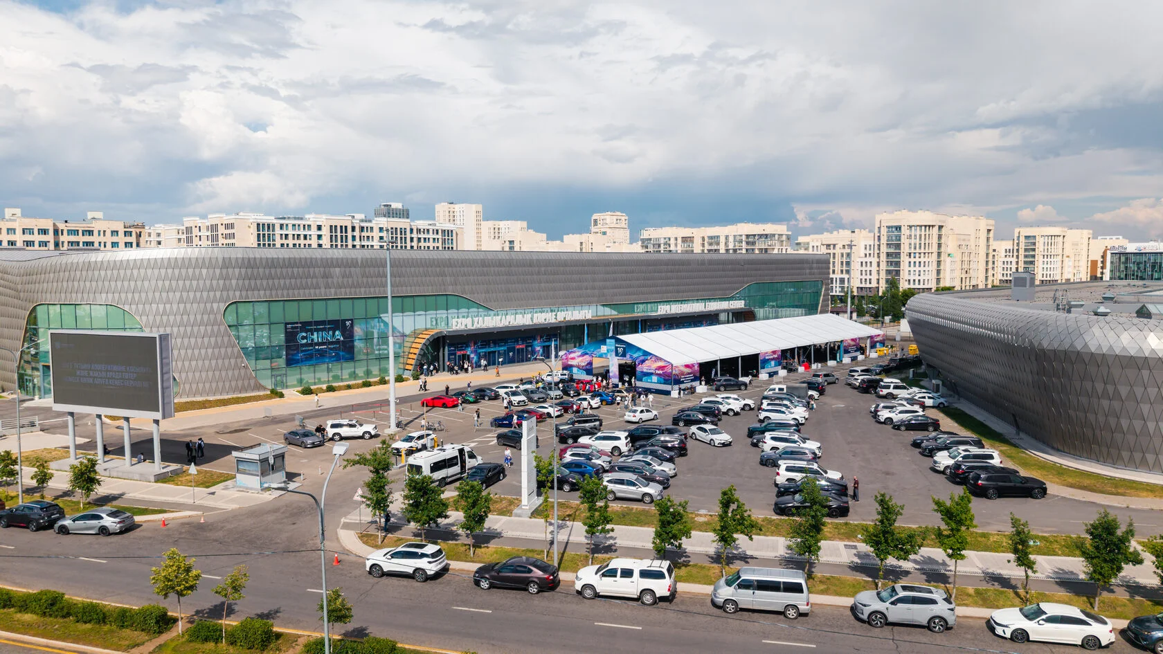 Automechanika Astana 2026 объединила более 400 компаний и 15 тысяч посетителей из 47 стран