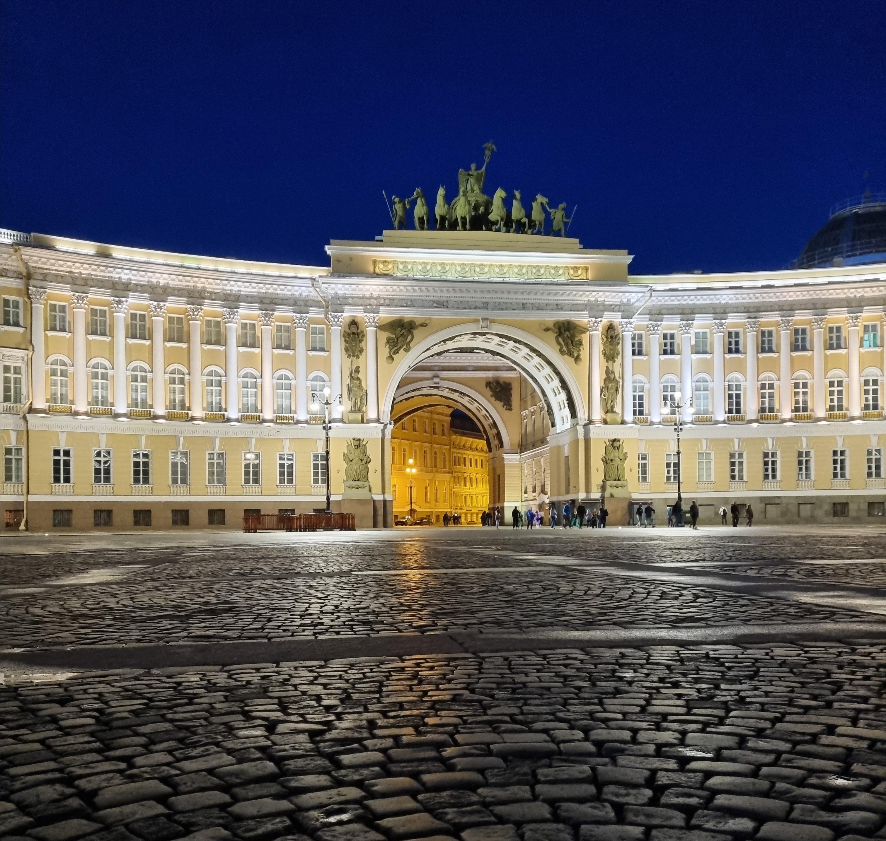 Промышленность Петербурга: впечатляющие темпы роста и новые перспективы