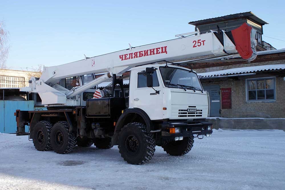 Автокран Челябинск КС55732-21-24 г/п 25т вылет стрелы 21,7м шасси Камаз 43118 2013г.в.