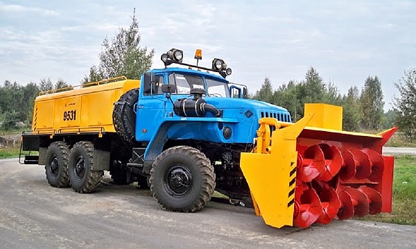 Снегоочиститель шнекороторный АМКОДОР 9531-03 на автошасси Урал-4320