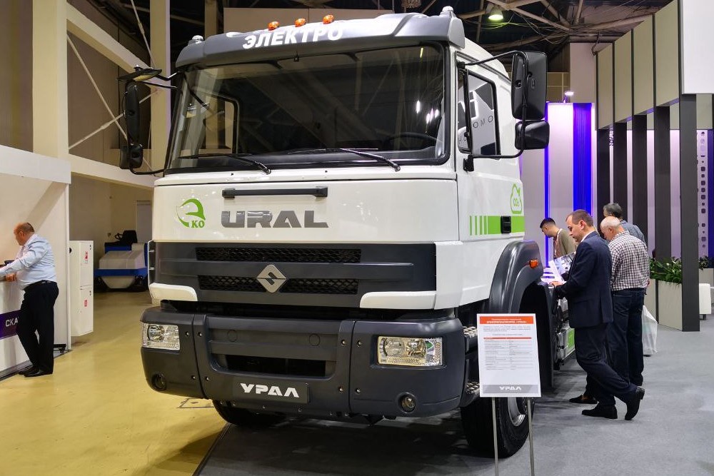 Грузовая электроплатформа нового поколения от Автозавода «Урал» Грузовая электроплатформа нового поколения от Автозавода «Урал»