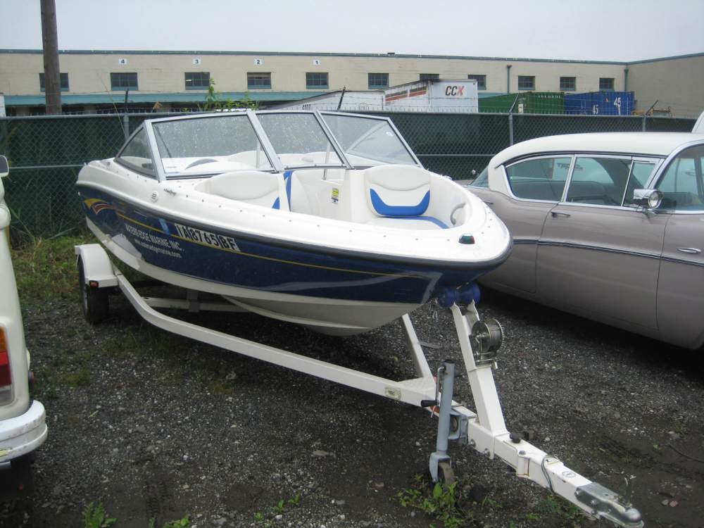 Катер Bayliner 175 Катер Bayliner 175
