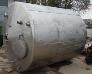 Емкость нержавеющая,объем — 6 куб.м., вертикальная, рубашка, термос