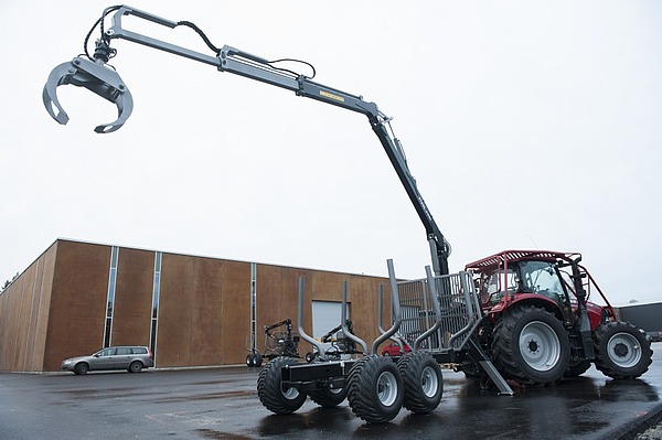 Palms Лесные прицепы с КМУ