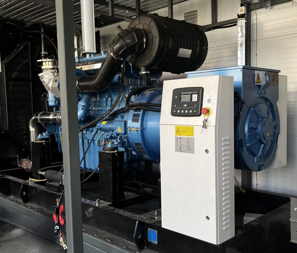 Дизель-генераторная установка (ДГУ) Дизель-генераторная установка (ДГУ)