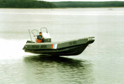 Быстроходная мотолодка "Стриж-600М"