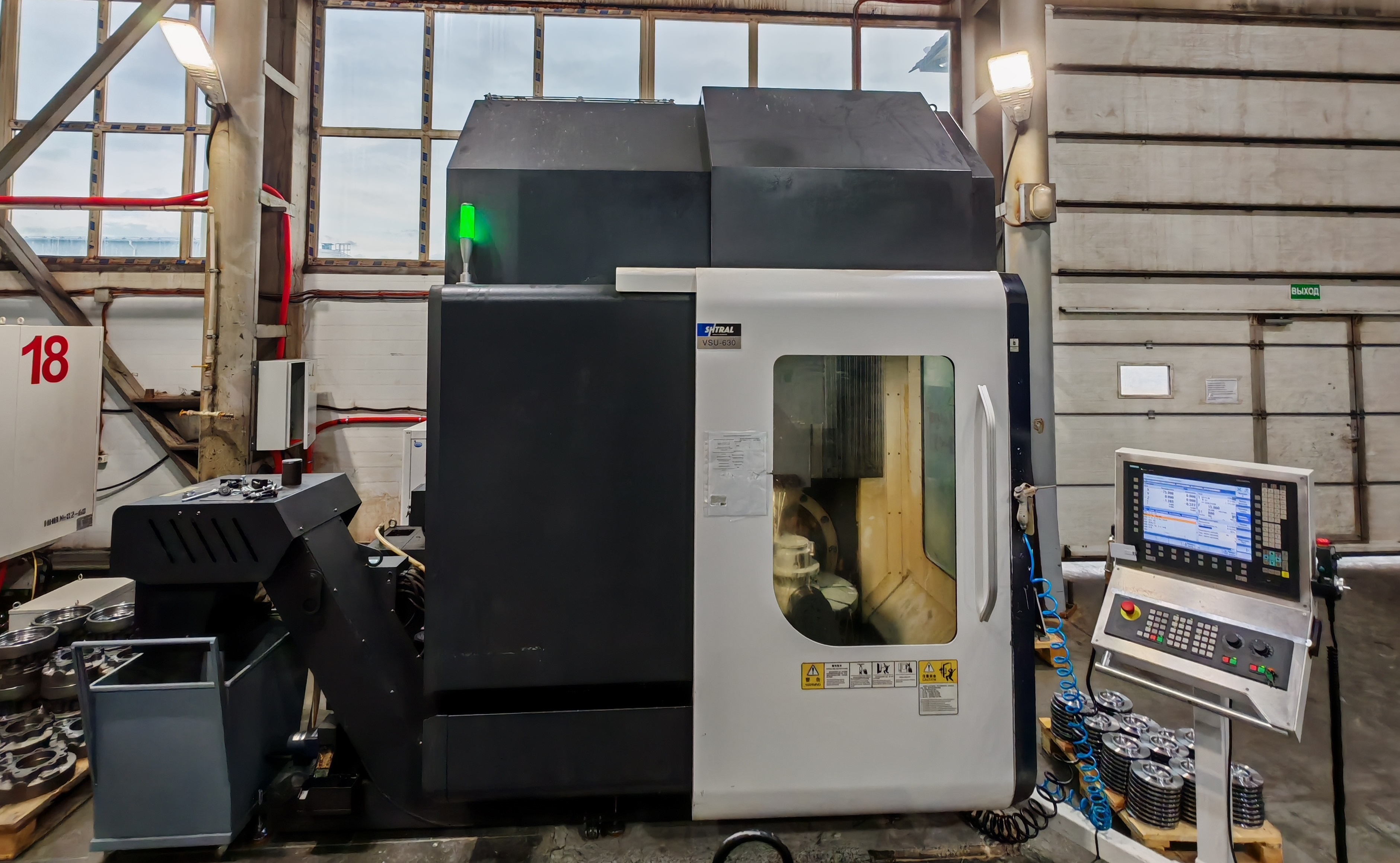 Пятиосевой фрезерный станок SHTRAL серии VSU-630 б/у с 2023 г.