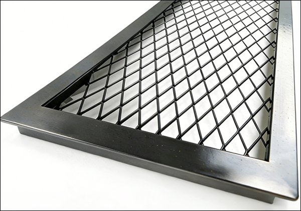 Expanded metal mesh fence Expanded metal mesh fence