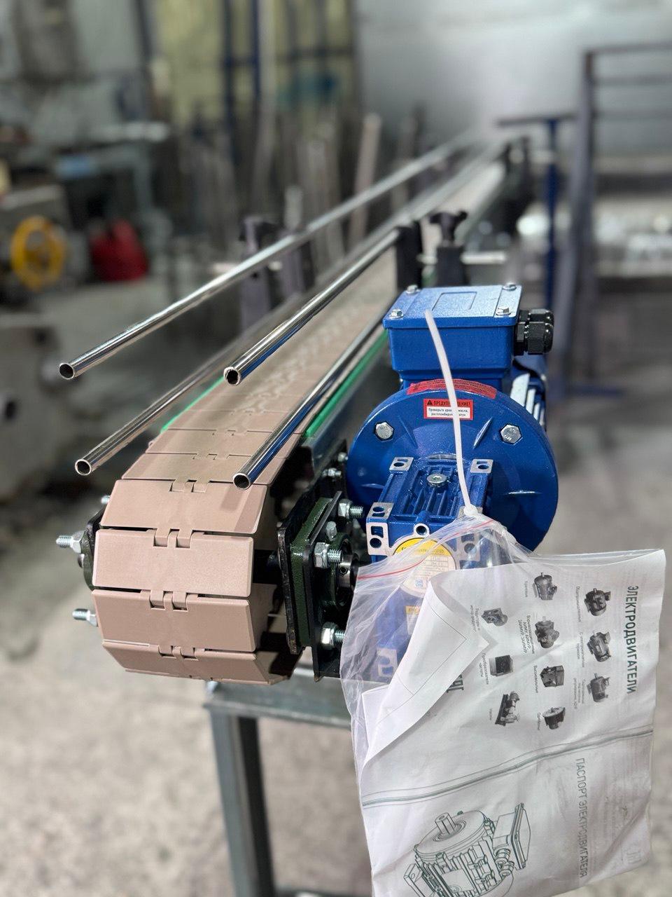 Пластинчатый конвейер (транспортер) Пластинчатый конвейер (транспортер)