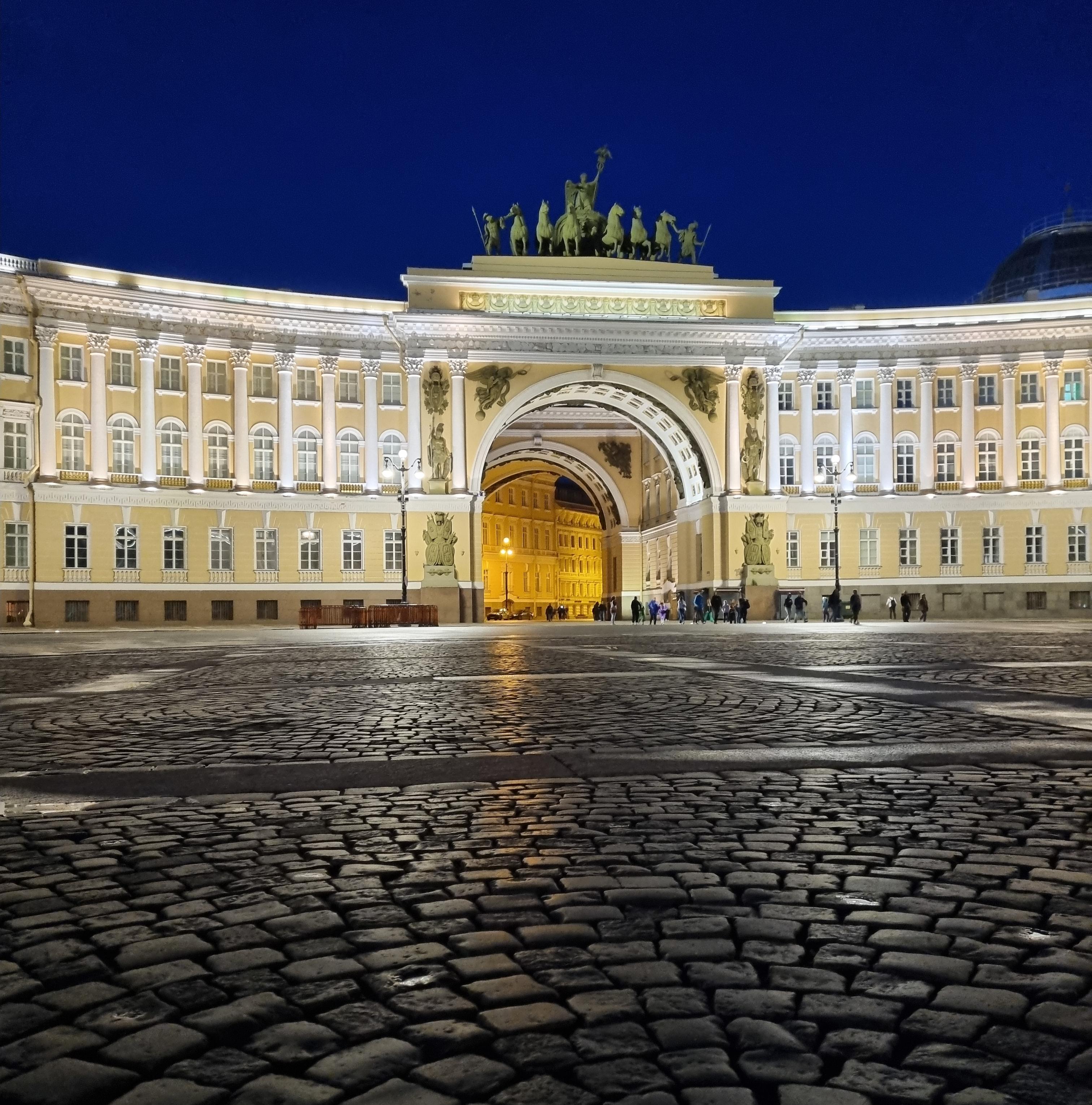 Промышленность Петербурга: впечатляющие темпы роста и новые перспективы