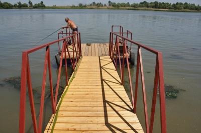 Причал для лодок, отдыха и рыбалки