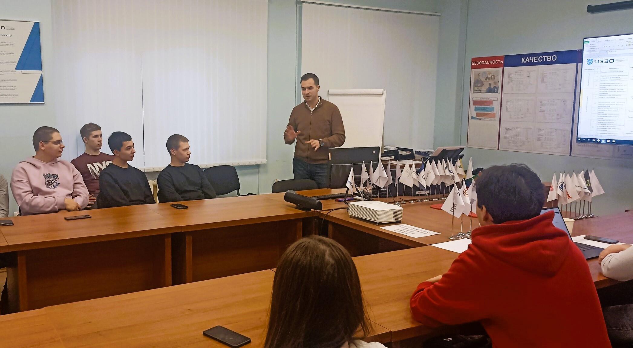 Под руководством ЧЗЭО студенты продолжают работу над подстанциями для месторождения Под руководством ЧЗЭО студенты продолжают работу над подстанциями для месторождения