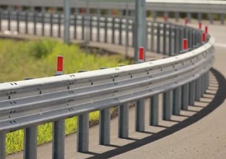 Дорожные ограждения барьерного типа