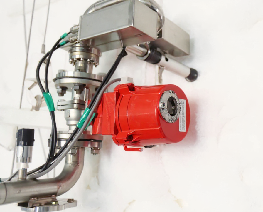 Корейские учёные разработали интеллектуальное решение для тушения нефтяных пожаров на кораблях в сложных морских условиях