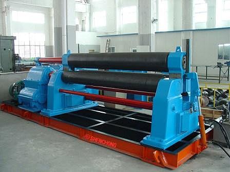 SW11-20X2500 трехвалковый вальцовочный станок типа механической симметрии