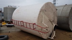 Емкость нержавеющая, объем -14 куб.м., вертикальная