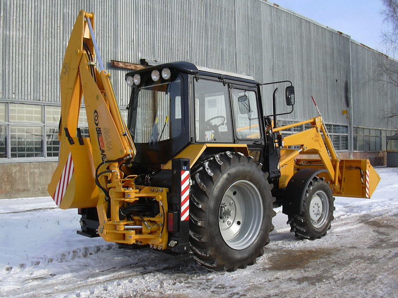 Экскаватор-погрузчик ДЭМ-114