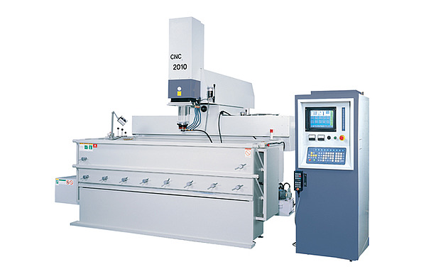 Электроэрозионный прошивной станок CNC-2010 Электроэрозионный прошивной станок CNC-2010
