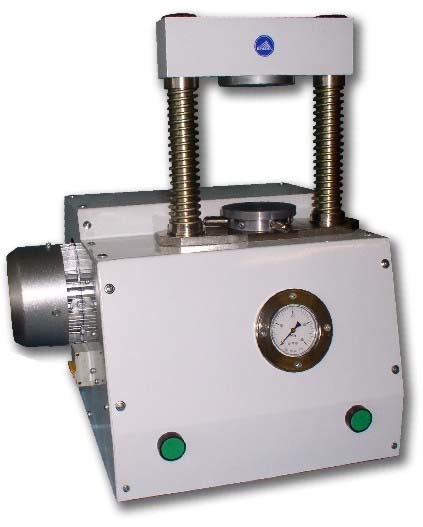 Пресс гидравлический с электроприводом для штамповки коронок и обжатия кювет3.208-2 Пресс гидравлический с электроприводом для штамповки коронок и обжатия кювет3.208-2