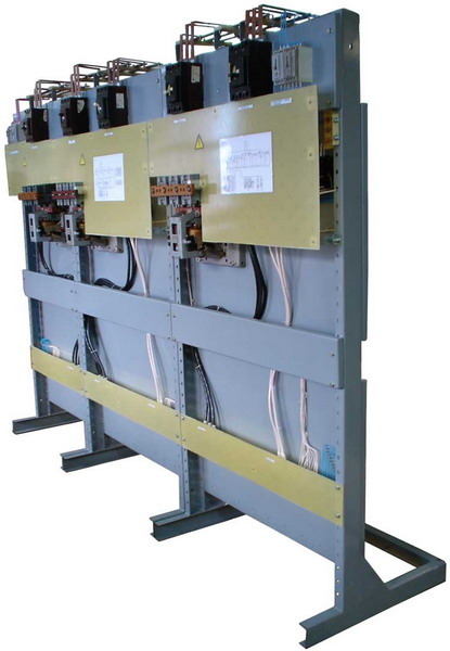 Низковольтные комплектно-распределительные устройства (НКРУ) Низковольтные комплектно-распределительные устройства (НКРУ)