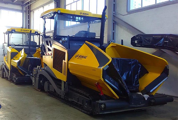 Асфальтоукладчик Bomag гусеничный BF 600 C-2-S500 Асфальтоукладчик Bomag гусеничный BF 600 C-2-S500