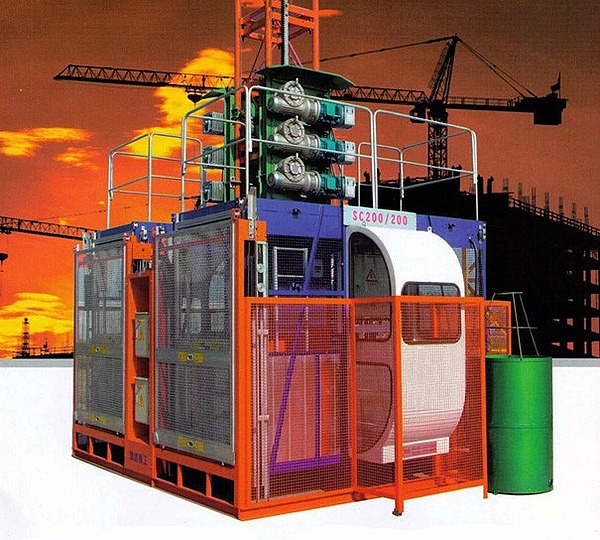 Строительный подъёмник SC200/200 Строительный подъёмник SC200/200