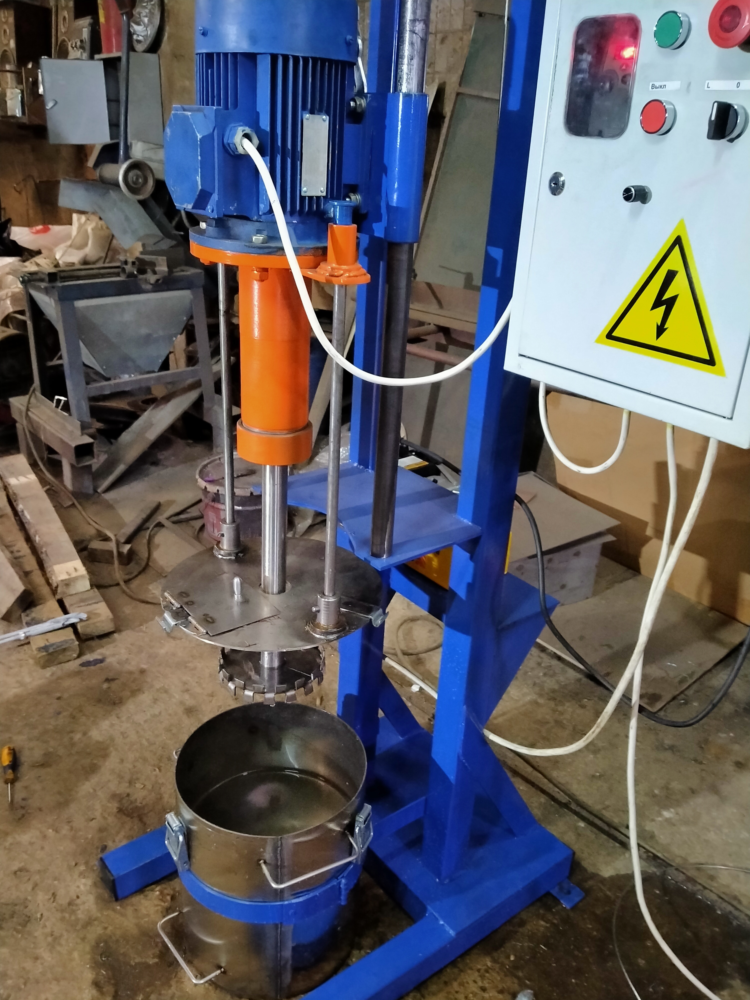 Диссольверы промышленные и лабораторные Диссольверы промышленные и лабораторные