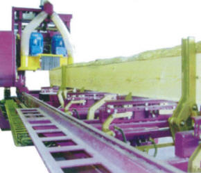 Двухдисковый горизонтальный продольно-распиловочный станок Двухдисковый горизонтальный продольно-распиловочный станок